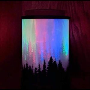 Scentsy Polar Panorama/Northern Lights Wax Warmer - NEW IN BOX